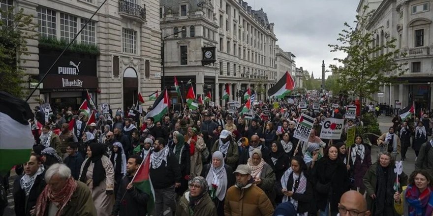 Londra'da Gazze için 12'nci kez ulusal yürüyüş düzenlendi