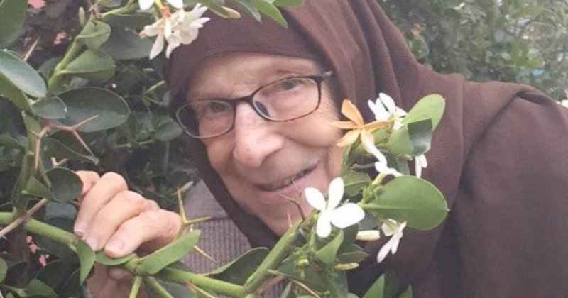 İsrail'in Gazze'de katlettiği 92 yaşındaki kadının yanmış cesedi bulundu