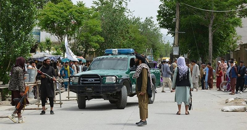 Afganistan'da bir camiye saldırı düzenlendi: 6 ölü