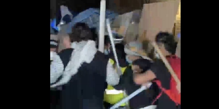Siyonistler California Üniversitesindeki Gazze Dayanışma Kampı'na saldırdı