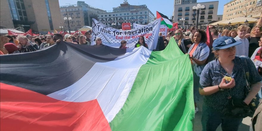 İsveç'te 1 Mayıs'ta İsrail'in Gazze'ye saldırıları protesto edildi
