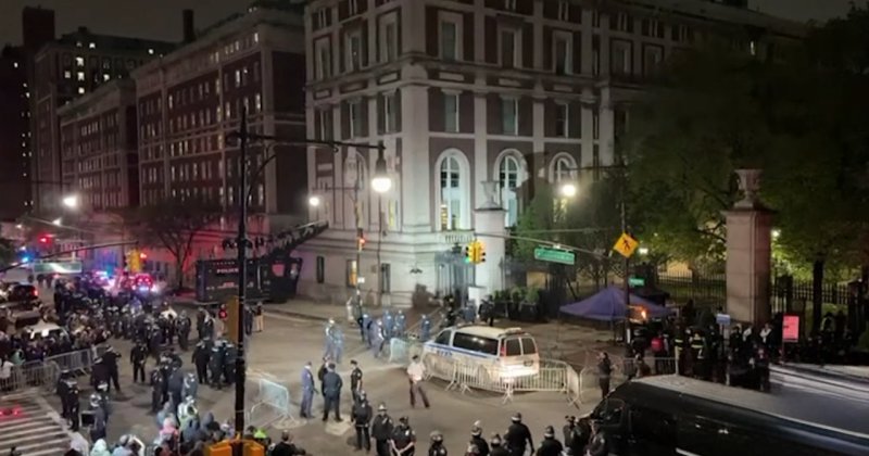 ABD'de Gazze'ye destek veren bir üniversiteye daha polis baskın düzenledi