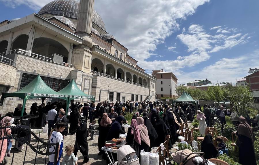 Bingöl’de Gazze yararına kermes düzenlendi