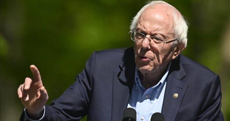 Sanders: Filistin'e destek gösterisi düzenleyen öğrencileri destekliyorum