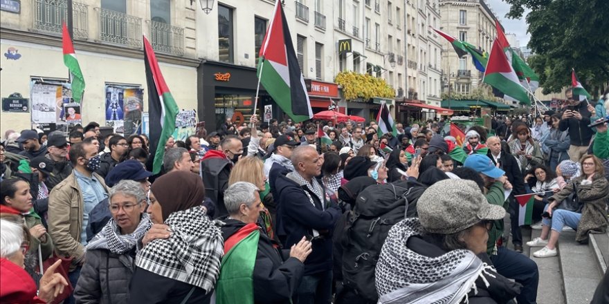 Paris'te Filistin'e destek gösterisi düzenlendi