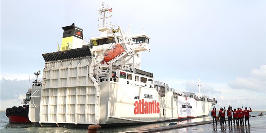 Gazze'ye insani yardım ulaştıracak gemi Mersin'den uğurlandı