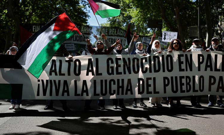 İspanya'da üniversitelilerin Filistin'e destek eylemleri ülke geneline yayılmaya başladı