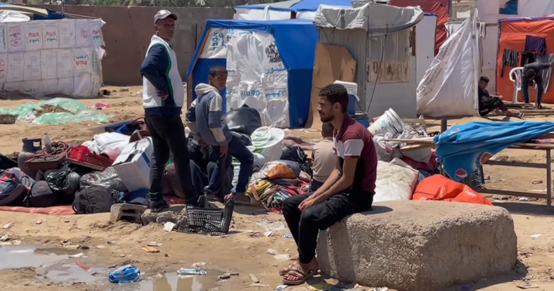 Refah'ta 50 bin sivil evlerini terk etmek zorunda kaldı