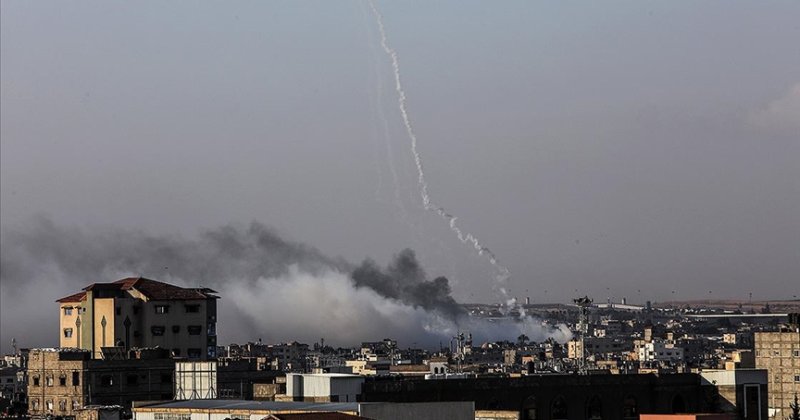 İşgal ordusu, son 24 saatte Gazze'de 100'den fazla yere hava saldırısı düzenledi