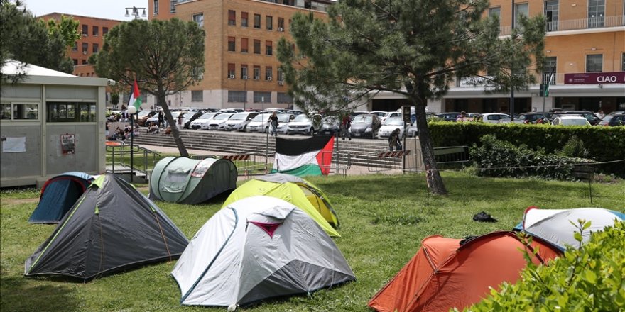 Roma Sapienza Üniversitesi öğrencileri de Filistin'e destek için çadırlar kurdu