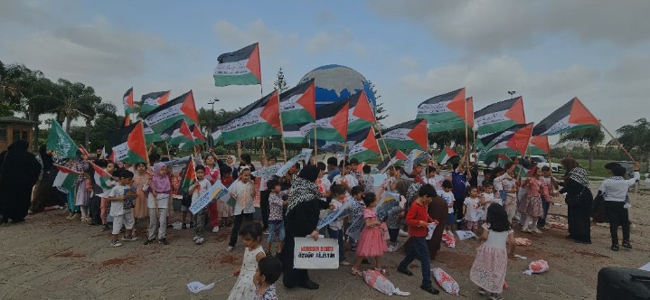Adana’da çocuklardan Gazzeli kardeşleri için farkındalık eylemi