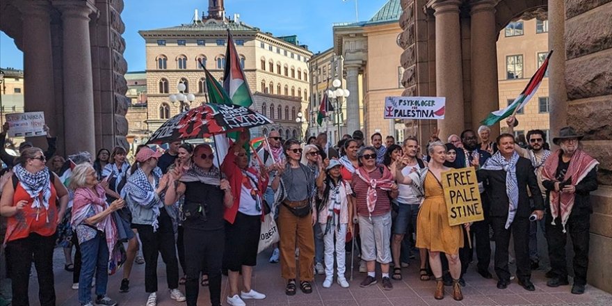 İsveç hükümeti İsrail'e desteği nedeniyle protesto edildi
