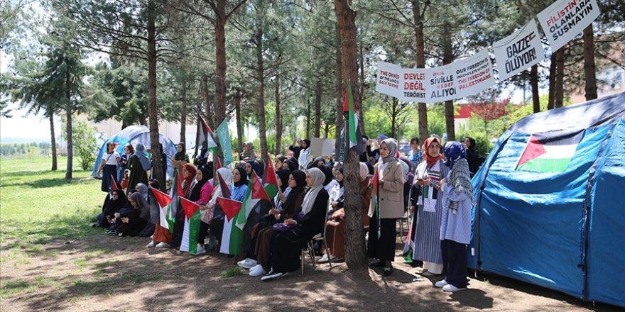 Diyarbakır'da üniversite yerleşkesinde "Gazze Dayanışma Çadırı" kuruldu