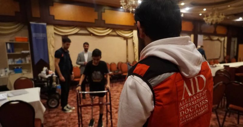 AID’den Gazzeli yaralılara protez desteği