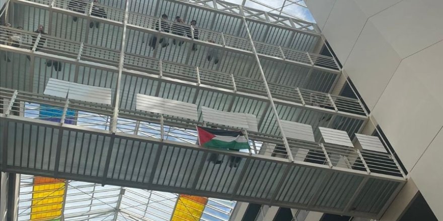 Cenevre Üniversitesi'nde yeniden başlayan Filistin'e destek gösterisine polis müdahalesi