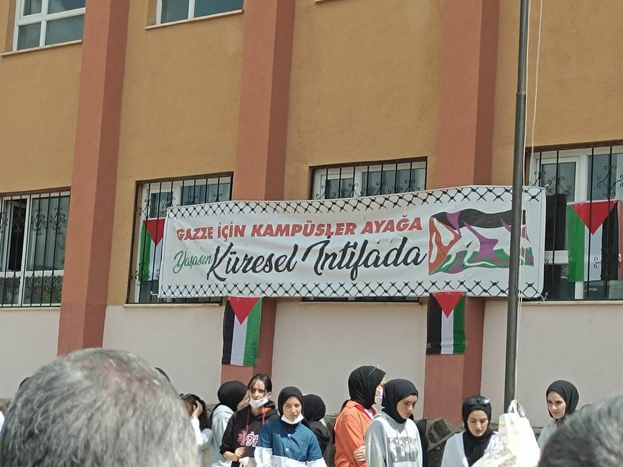 İlci İnşaat Kız İmam Hatip Lisesi’nde Gazze için kermes