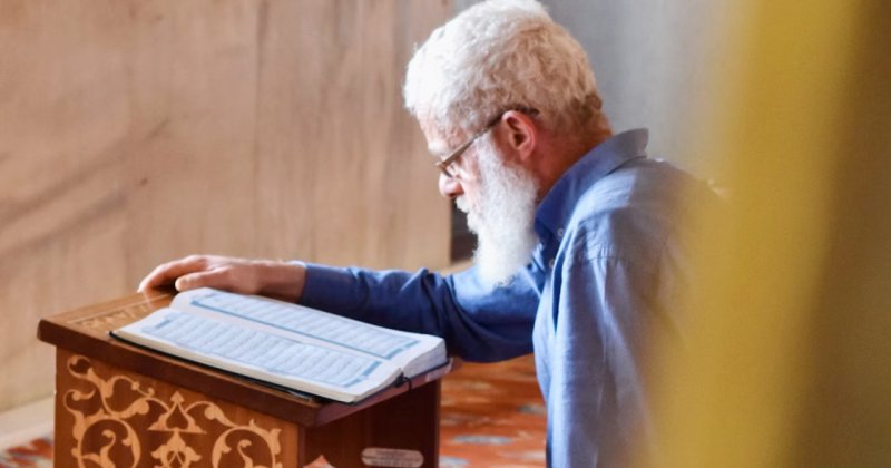 İsveç'te bir caminin önüne ölü yaban domuzu atıldı
