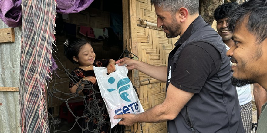 Özgür-Der, Fetih Vakfı ve Ecir Kapısı Bangladeş'de kurban kesimlerine başladı