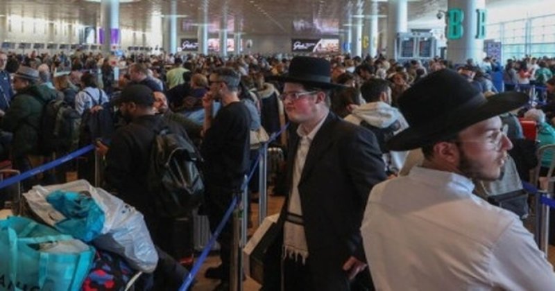 6 ayda yüz binlerce işgalci yurtdışına kaçtı
