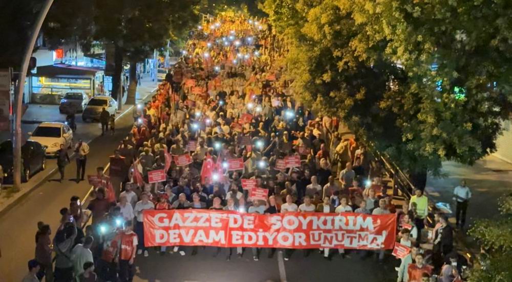 Ankara’da binlerce kişi “Katil İsrail, Katil ABD!” sloganları eşliğinde yürüyüş yaptı