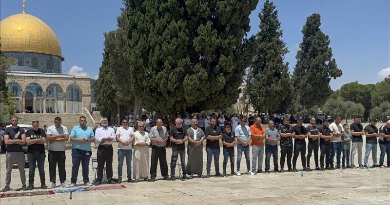 Mescid-i Aksa'da Heniyye için gıyabi cenaze namazı kılındı