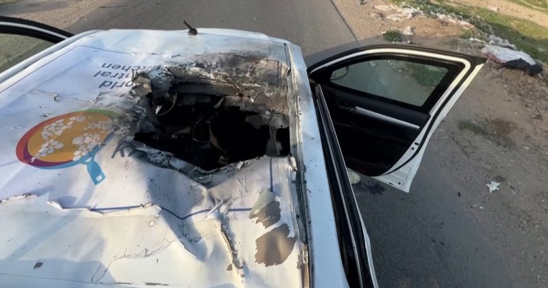 Siyonistler Gazze'de bir insani yardım çalışanını katletti