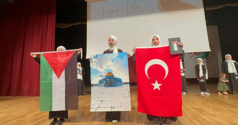 Antalya'da Kur'an kursu öğrencilerinden Filistin'e yardım