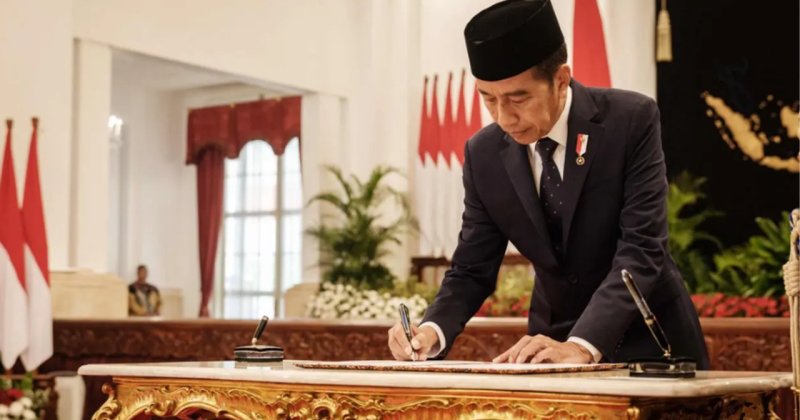 Filistin, Endonezya Devlet Başkanı Widodo'ya "devlet nişanı" verdi
