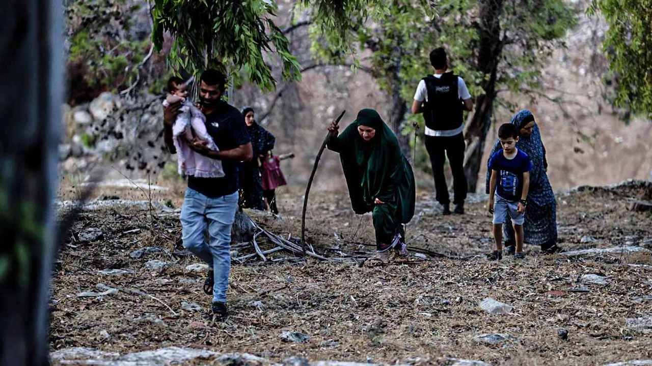 Cenin'deki saldırılar sebebiyle Filistinli aileler yerinden ediliyor