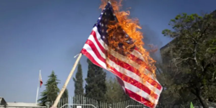 ABD'de iç kaos yükselişe geçerken...