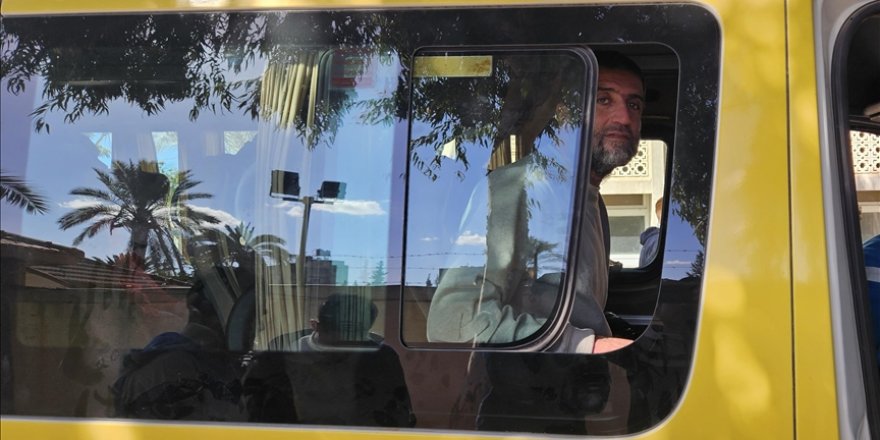 İşgalci İsrail, Gazze Şeridi'nin kuzeyinde alıkoyduğu Filistinlilerden 20'sini serbest bıraktı