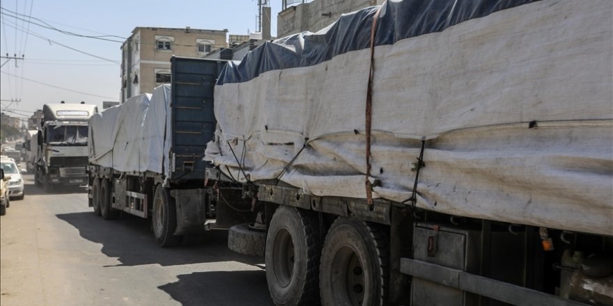 UNRWA'nın 4 bin tır dolusu insani yardımı, Gazze'ye girmek için hazır bekliyor