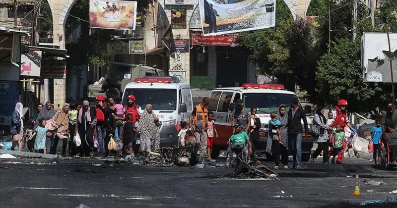 Cenin Kampı'nda 2 bin civarında aile yerinden edildi