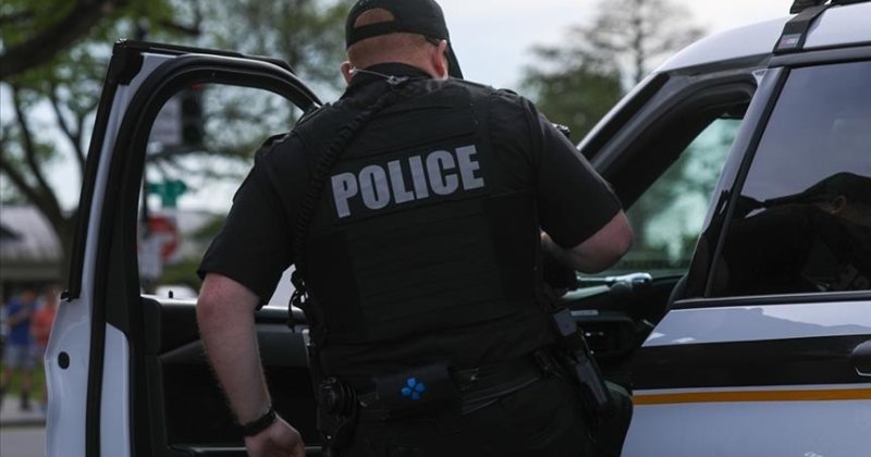 Trump 2020'de bir siyahiyi öldürmekten hüküm giyen 2 eski polis memurunu affetti