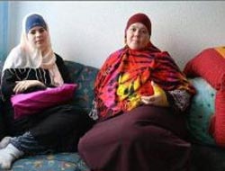 İsviçreli Aile Başörtüsü İçin Hicret Etti