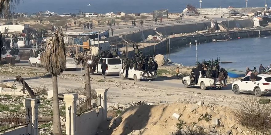 Hamas İsrailli 2 esiri daha Kızılhaç'a teslim etti