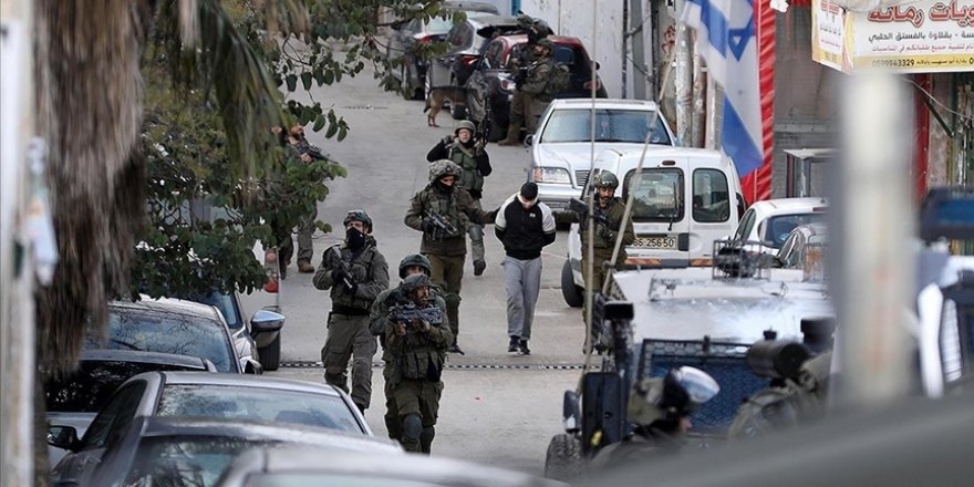 İşgal güçleri Batı Şeria'da 20 Filistinliyi gözaltına aldı