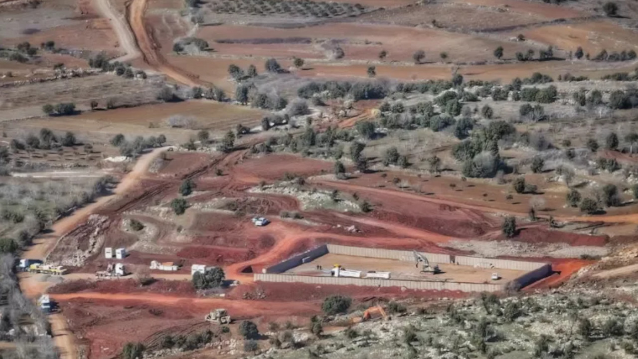 İsrail Suriye'deki bazı noktalardan çekiliyor