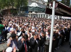 Kardeşlerimiz İçin Gıyabi Cenaze Namazı Kılındı