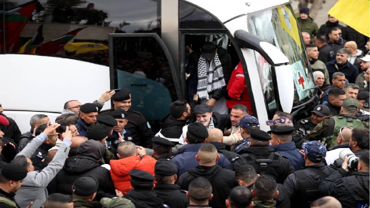 Mossad'ın 14 yıl önce kaçırdığı Dirar Ebu Sisi özgürlüğüne kavuştu