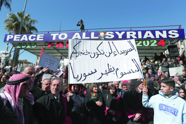 Dürzileri bahane eden katil Netanyahu’ya Suriyeli gazeteciden tokat gibi cevap