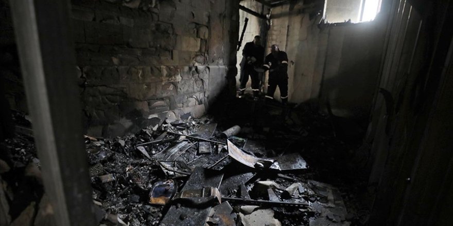 İşgal güçleri Batı Şeria'da camilere baskın yaparak birini ateşe verdi