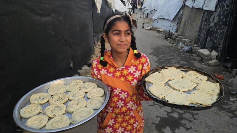 Soykırım karşısında biz Filistinliler sevgi ve dayanıklılığı öğretiyoruz