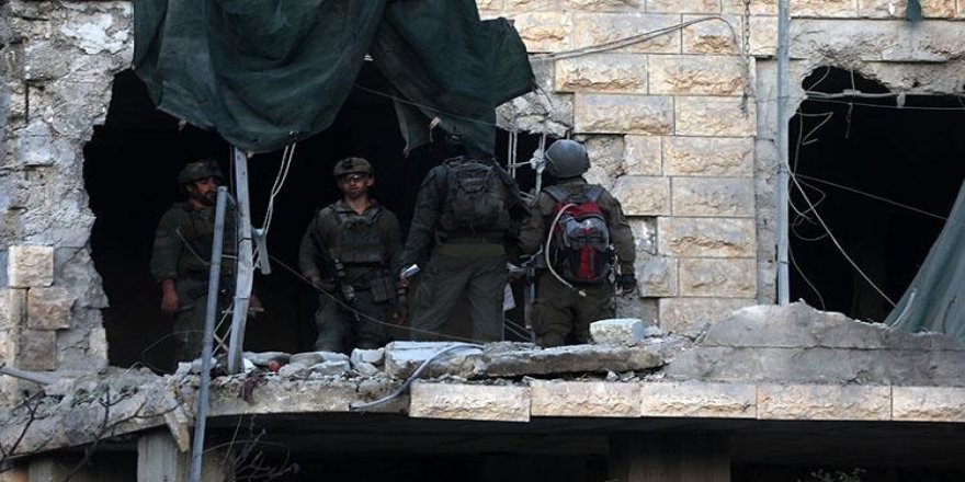 İşgal güçleri, Batı Şeria'da pek çok noktaya baskın düzenledi