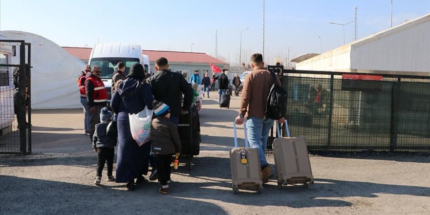 BM: Esed'in devrilmesinin ardından 1,5 milyondan fazla Suriyeli geri döndü