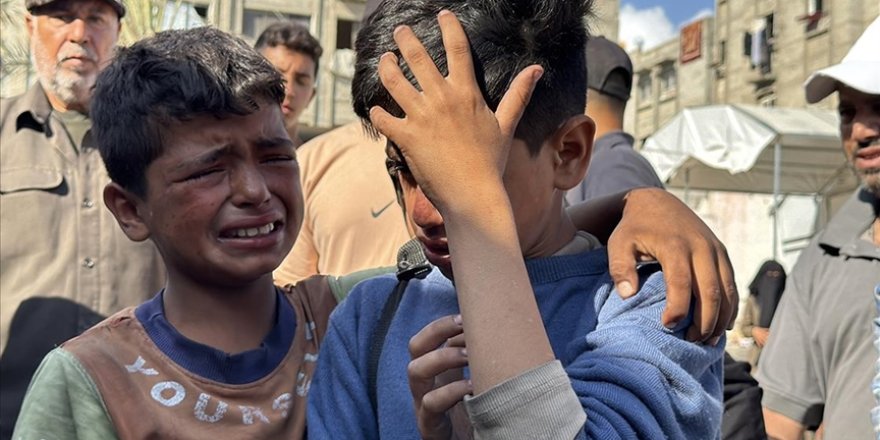 Yardım dağıtım merkezini vuran Soykırımcı İsrail onlarca Gazzeliyi katletti