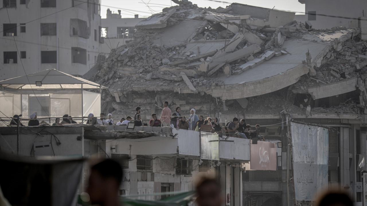 Katil İsrail bayramın 3. gününde 21 Filistinliyi katletti