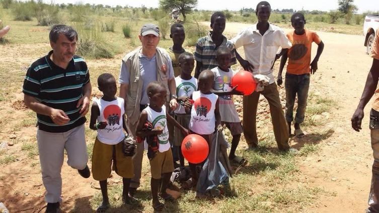 Nijer'de yardım dağıtan iki Türkiye vatandaşı trafik kazasında vefat etti