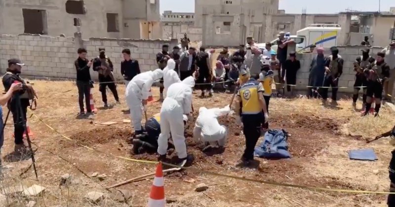 Suriye'de yeni bir toplu mezar bulundu