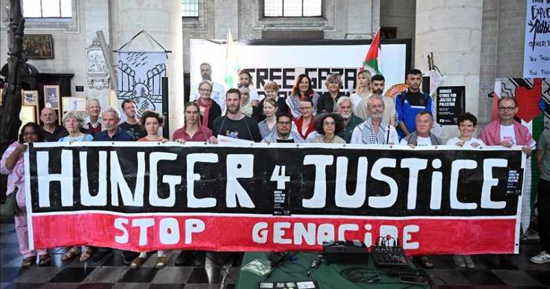 Brüksel'de bir kilisede Filistin için açlık grevi başlatıldı